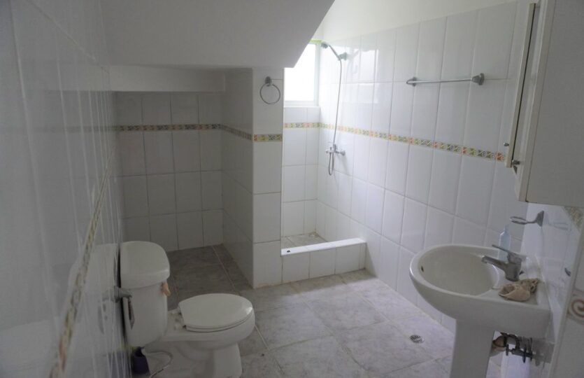 3 Bedroom 2.5 Bathroom Perla Marina Villa