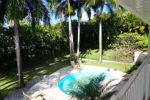 7 bedroom tropical villa