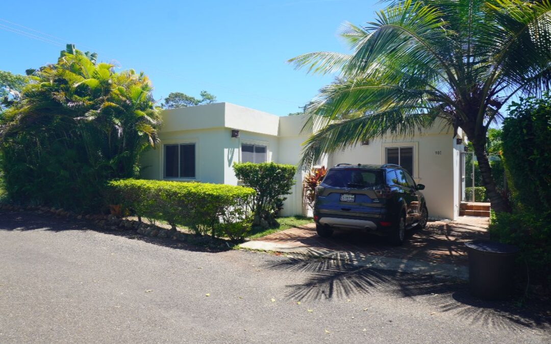 🌴 Tropical Turnkey Pool Villa