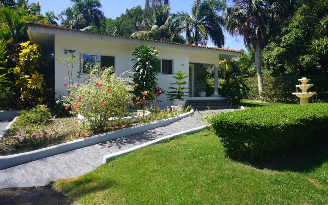 🌴 Sosúa Tropical Garden Retreat