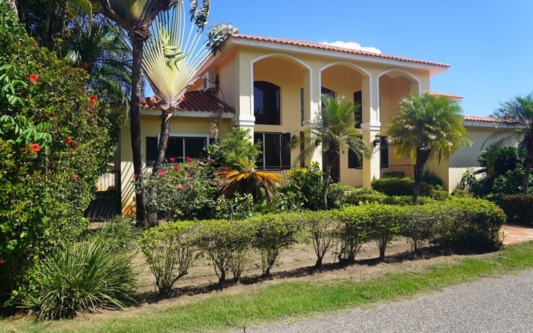 SPANISH STYLE SOSUA VILLA WITH SEPARATE APARTMENT